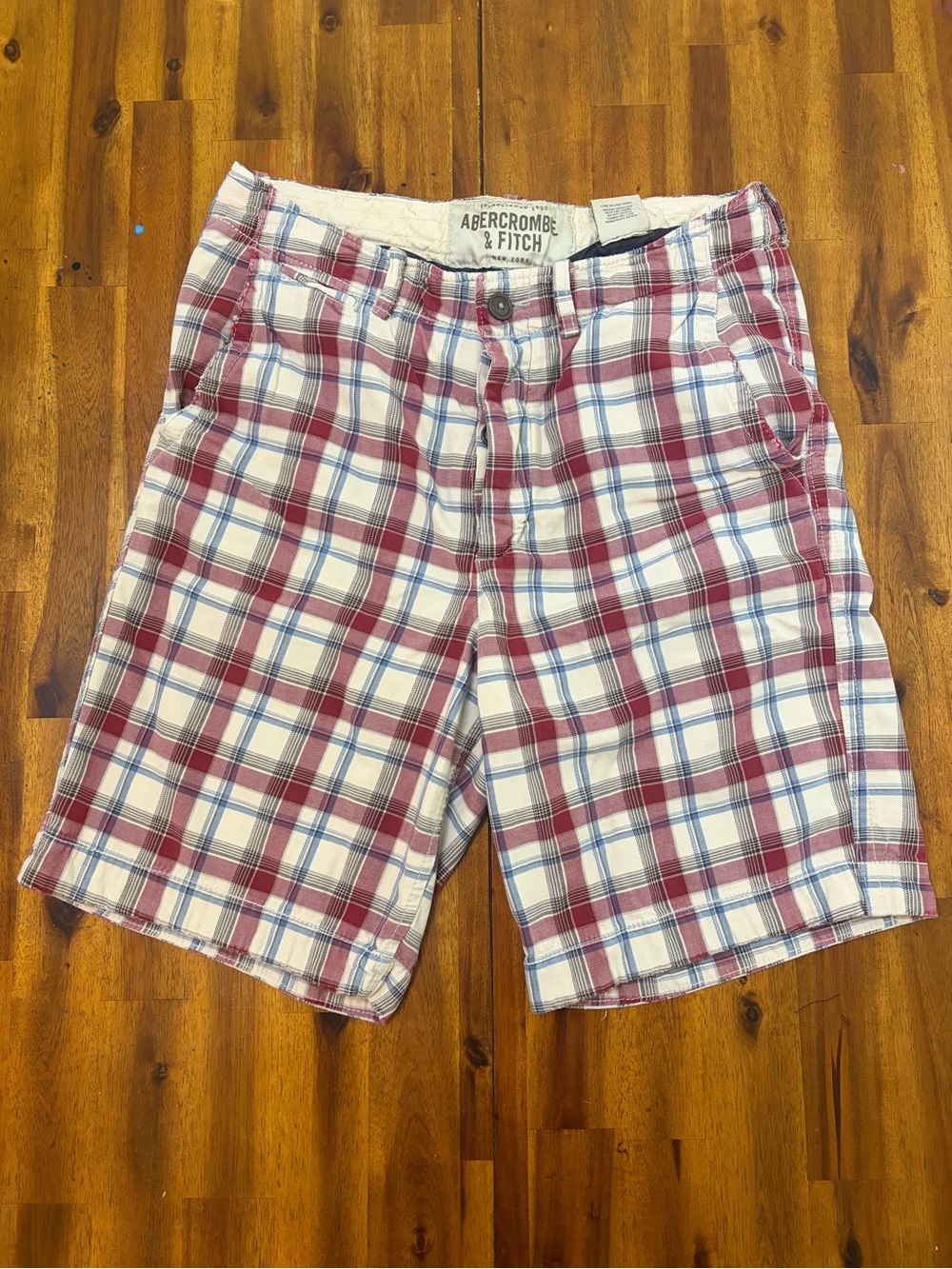 Abercrombie & Fitch Men's Plaid Shorts Sz 32 Red Blue White Flat Front Cargo